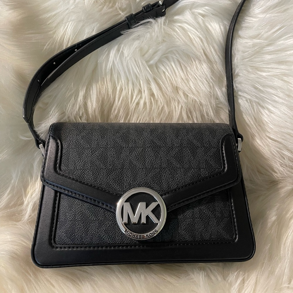 Mk purse